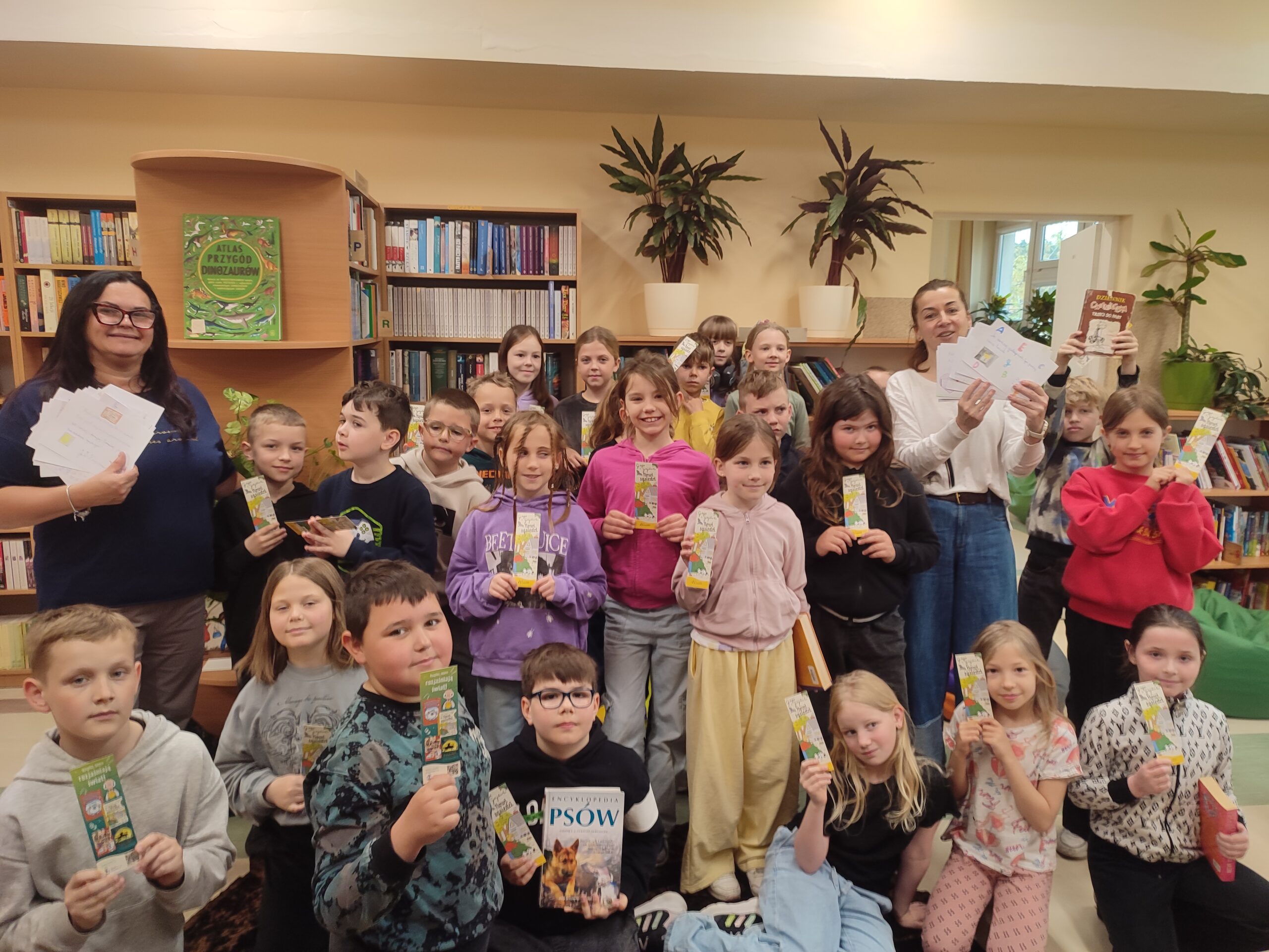 DZIEŃ BIBLIOTEKARZA I BIBLIOTEK